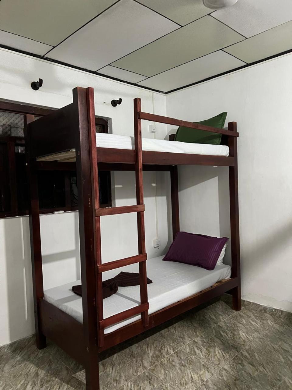 Honey Beach Hostel نيجومبو المظهر الخارجي الصورة