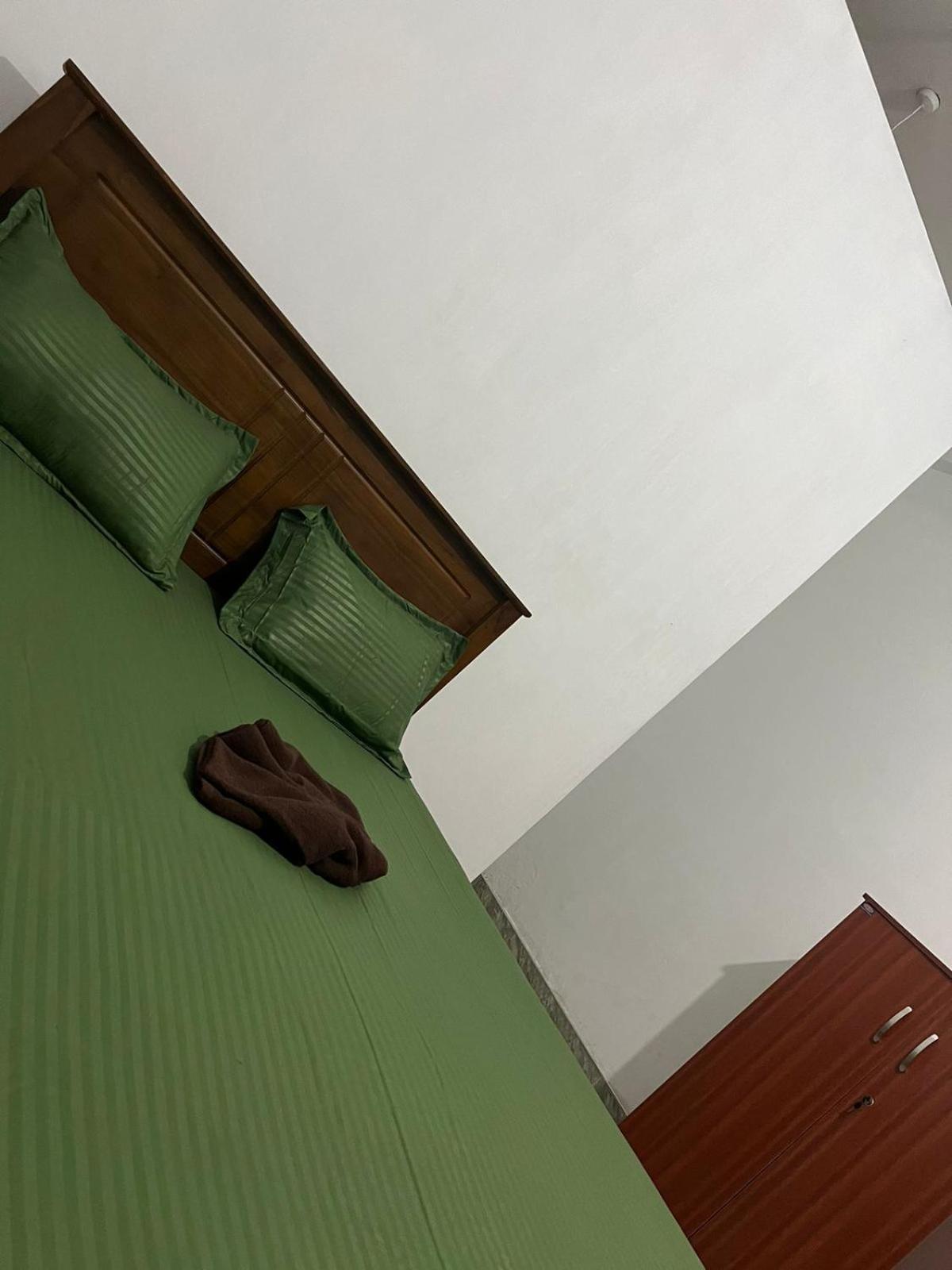 Honey Beach Hostel نيجومبو المظهر الخارجي الصورة