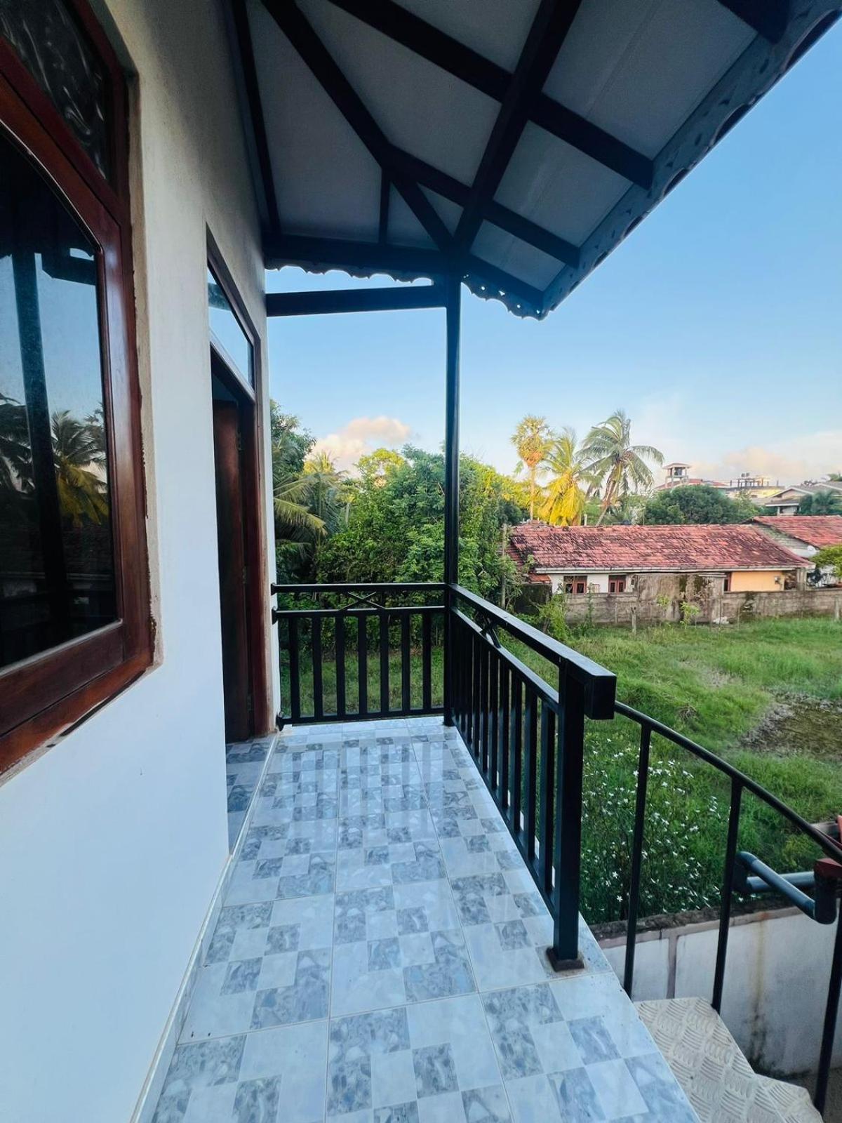 Honey Beach Hostel نيجومبو المظهر الخارجي الصورة
