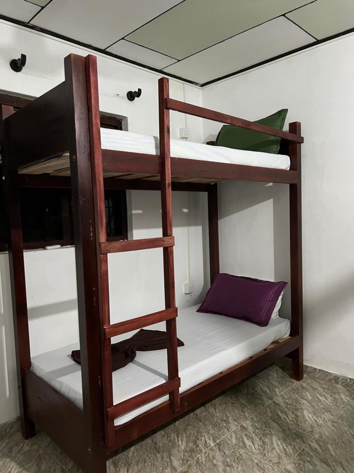 Honey Beach Hostel نيجومبو المظهر الخارجي الصورة