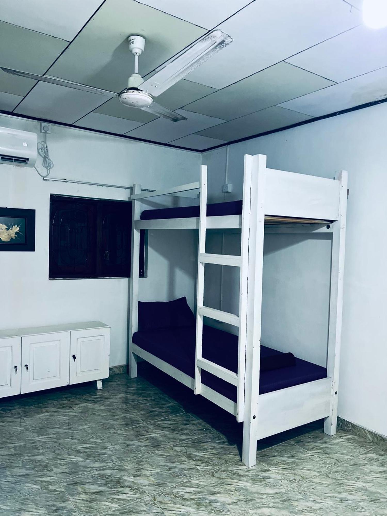 Honey Beach Hostel نيجومبو المظهر الخارجي الصورة