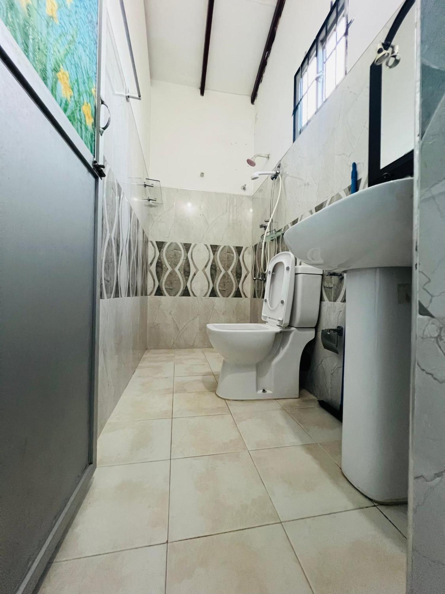 Honey Beach Hostel نيجومبو المظهر الخارجي الصورة