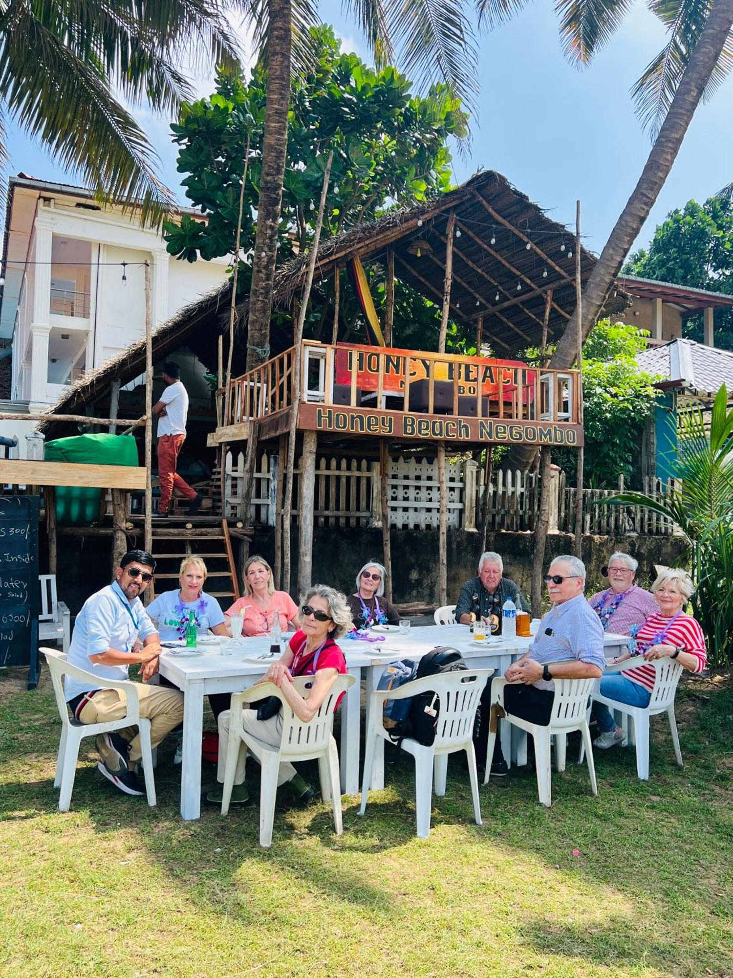 Honey Beach Hostel نيجومبو المظهر الخارجي الصورة